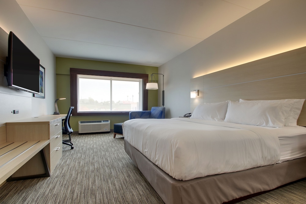 Holiday Inn Express and Suites Elizabethtown North an IHG Hotel - photo 3