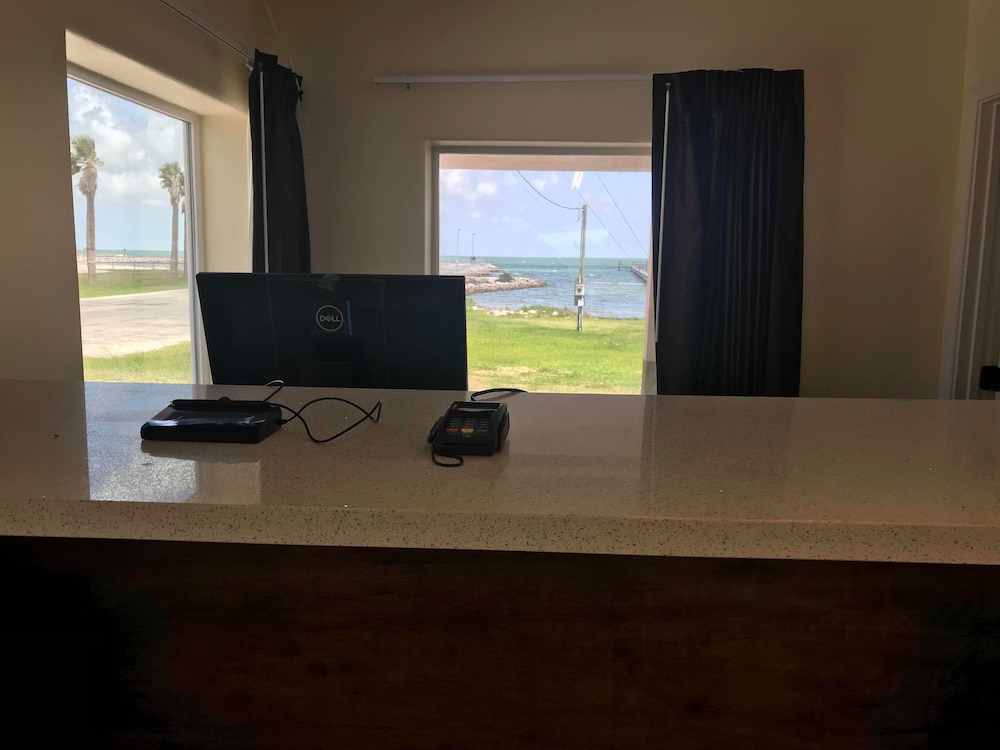 Bay View Inn - photo 14