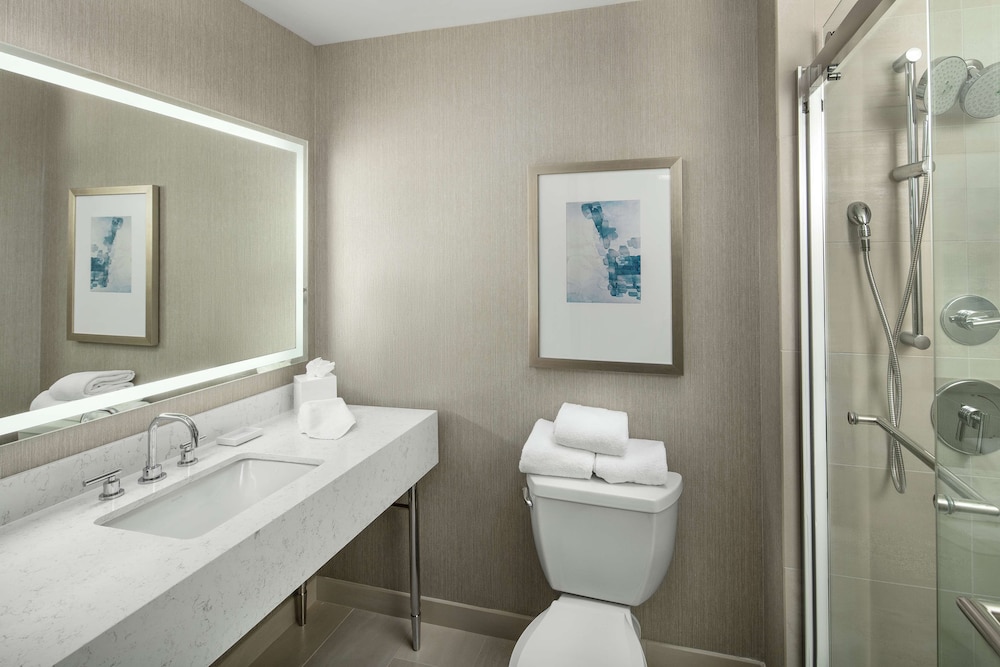 Hilton Boston Logan Airport - photo 36