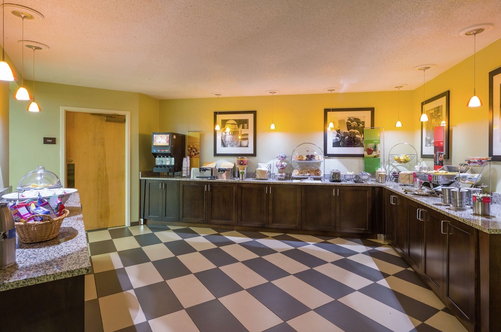 Hampton Inn Selinsgrove Shamokin Dam - photo 24