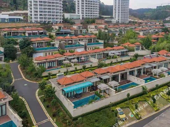 Fuxian Lake Cloud Villas Resort Hotel in Chengjiang, People's Republic of China