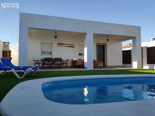 Novoasis — 4-Star Luxury Hotel in Chiclana De La Frontera, Spain