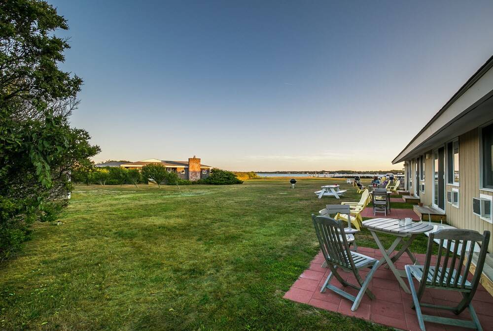 Montauk Bungalows - photo 33