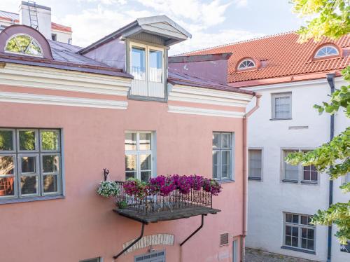 Old Town Vene Apartment — 4-Star Luxury Hotel in Tallinn, Estonia