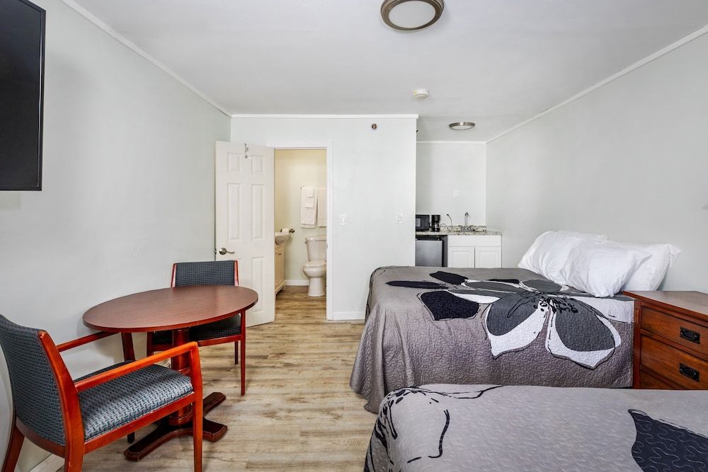 Sea Spiral Suites & Motel - photo 17