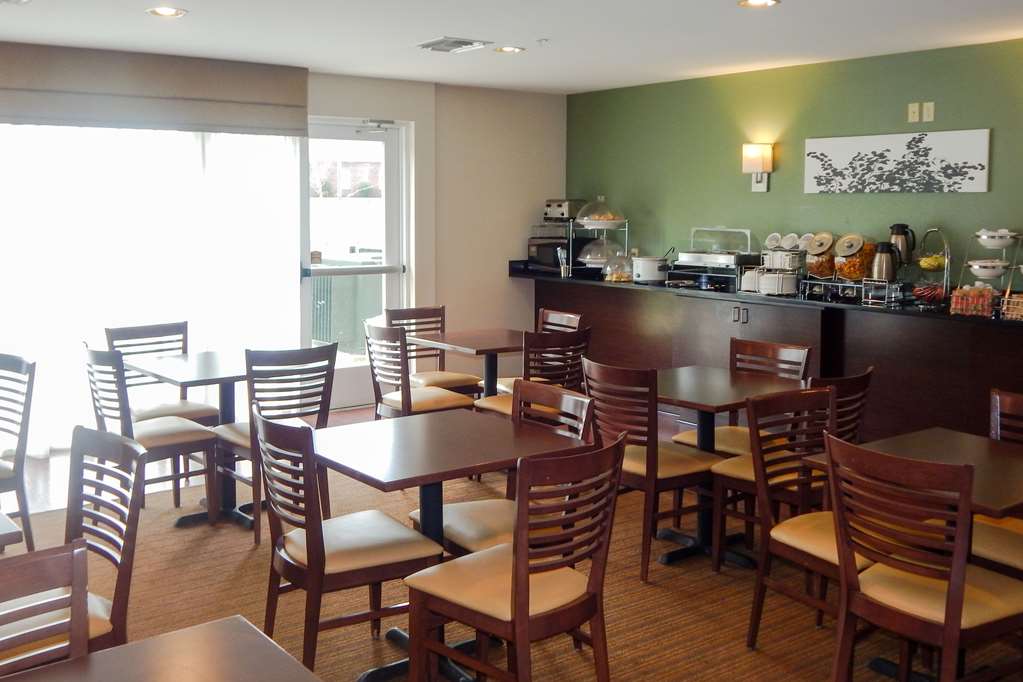 Sleep Inn & Suites near Liberty Place I 65 - photo 28