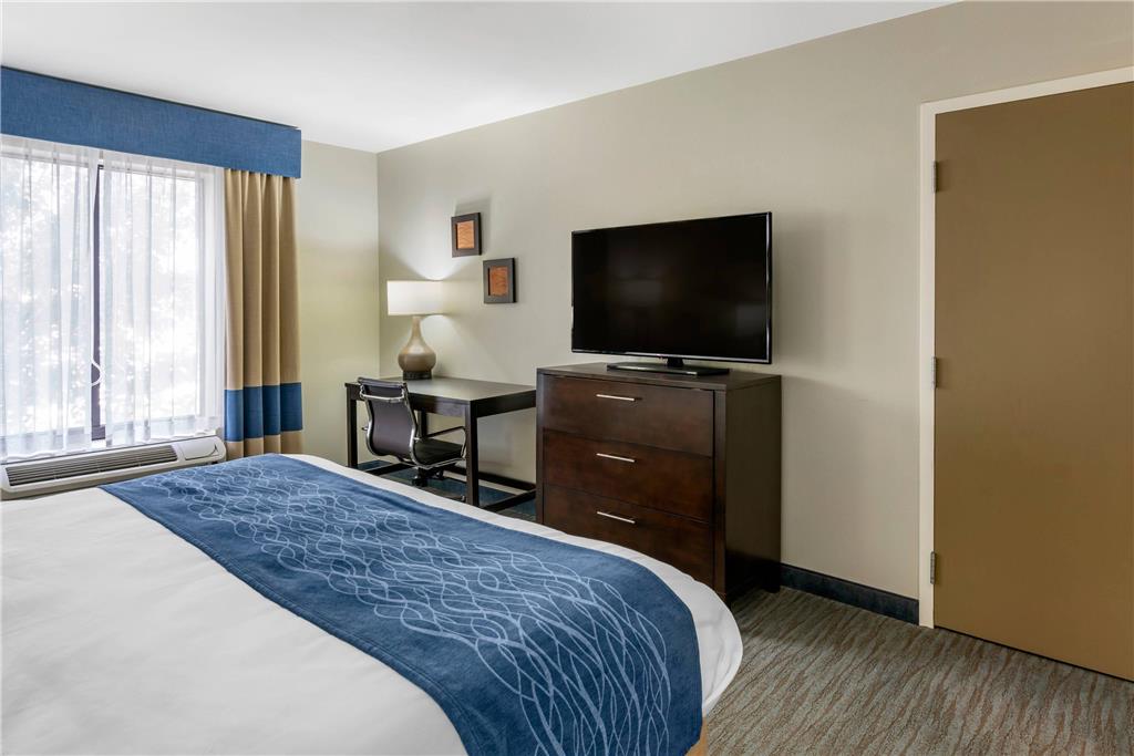 Comfort Inn Sullivan - photo 14