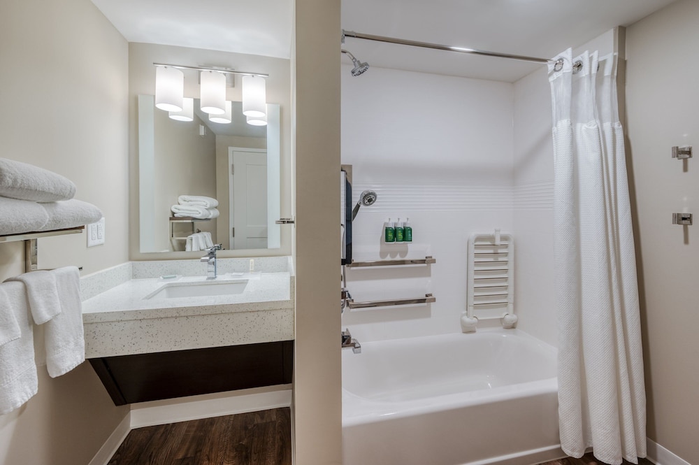TownePlace Suites by Marriott Indianapolis Airport - photo 37