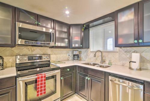 Gulf View Hudson Condo in Waterfront Resort - photo 21