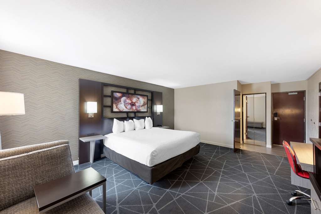 Best Western Plus Austin Central - photo 24