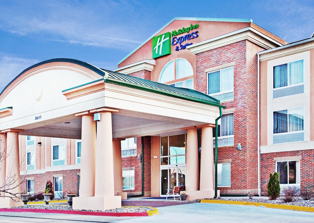 Holiday Inn Express & Suites Ames by IHG - photo 28