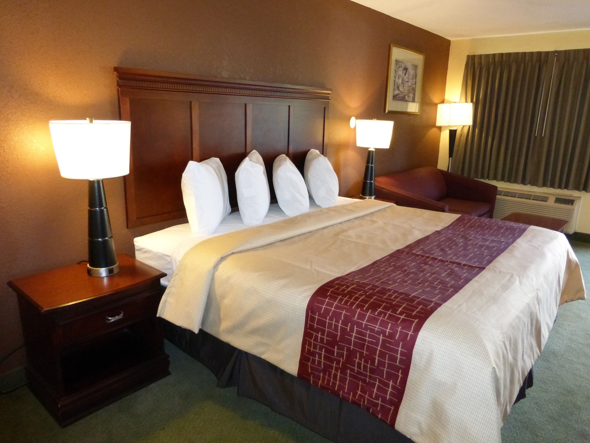 Red Roof Inn & Suites Cleveland TN - photo 4