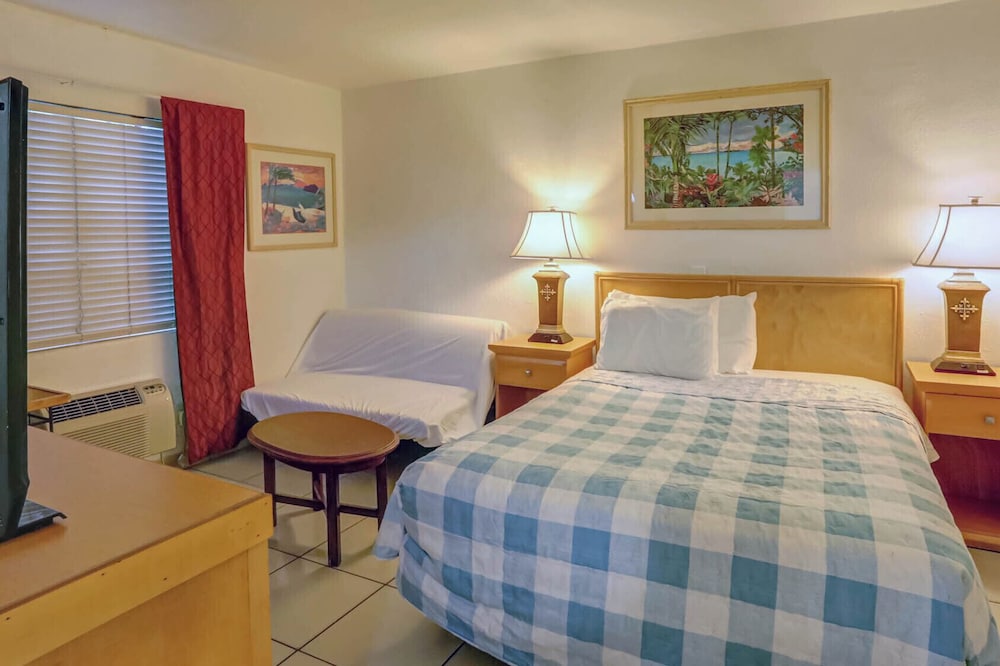 Richard's Motel - photo 31