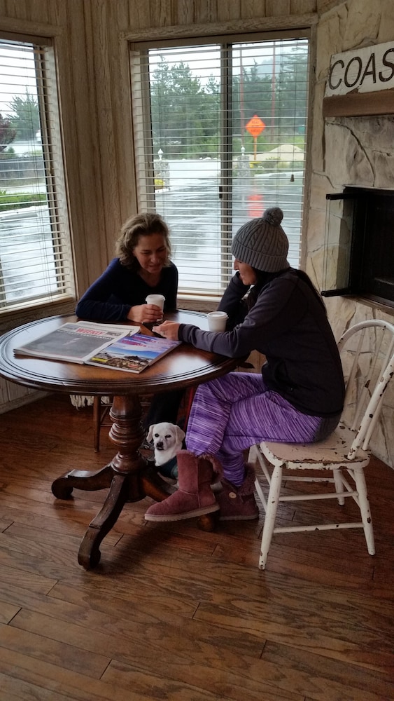 Carmel River Inn - photo 2