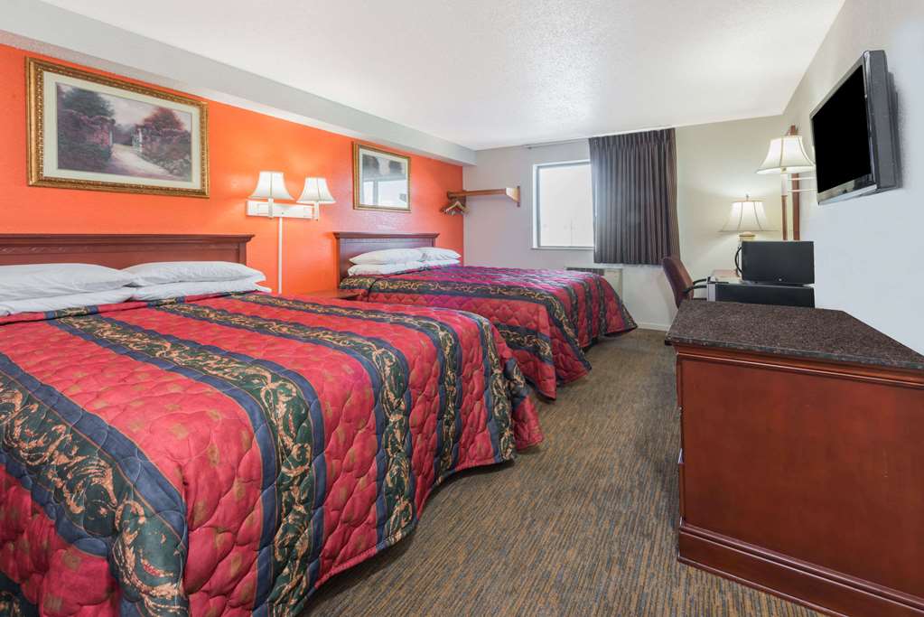Knights Inn Ferguson MO - photo 12