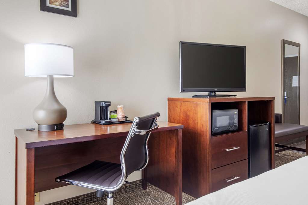 Comfort Inn & Suites Temple Medical Center - photo 18