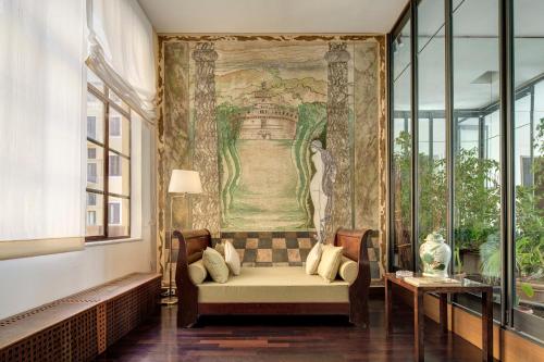 Palazzo Berardi: Renaissance Downtown Luxury Villa — 5-Star Luxury Hotel in Rome, Italy