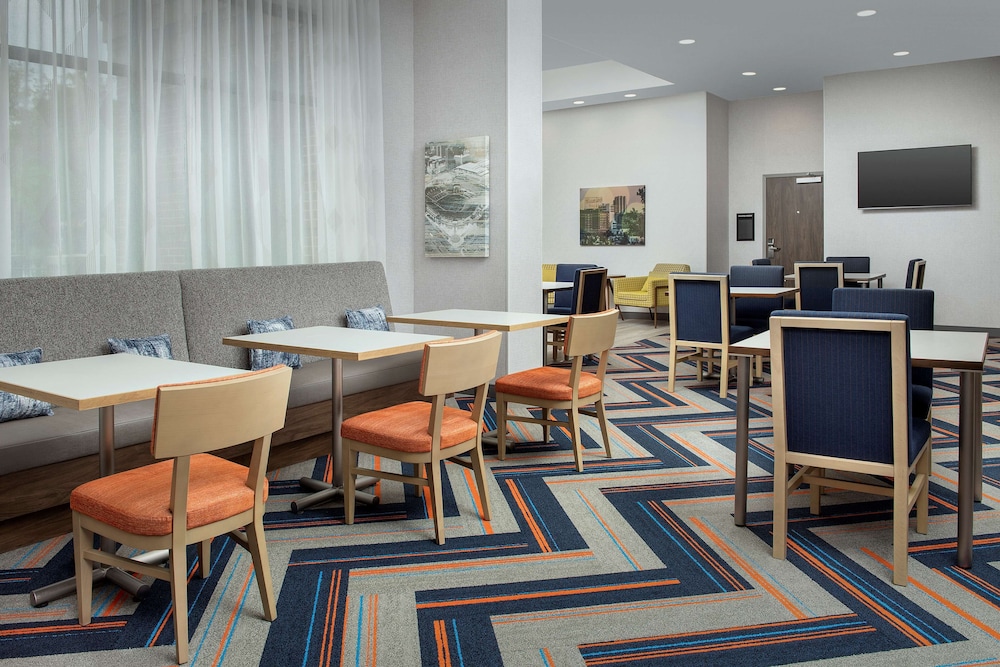 Hampton Inn Baltimore Downtown Convention Center - photo 36