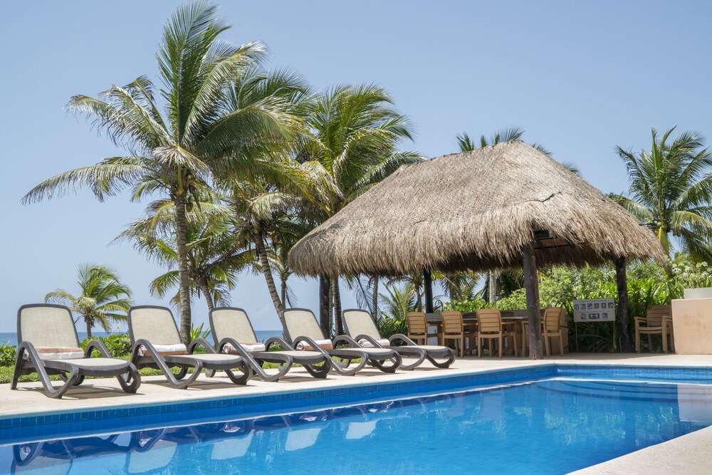 Costa Brava Apartments I Ocean Front — 4-Star Luxury Hotel in Puerto Aventuras, Mexico