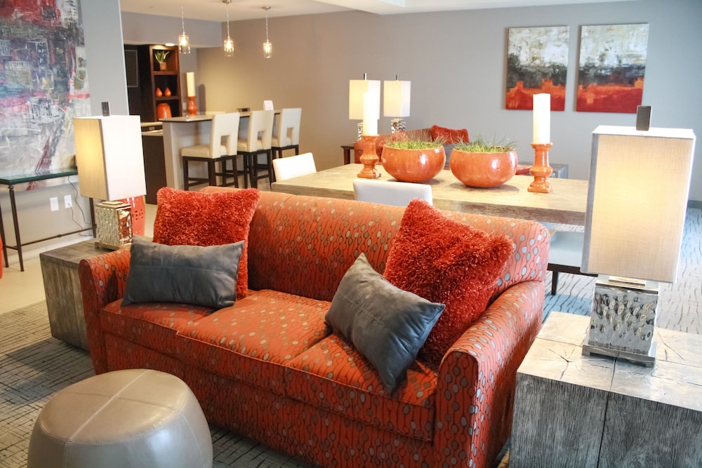 Holiday Inn Hotel & Suites Davenport by IHG - photo 6