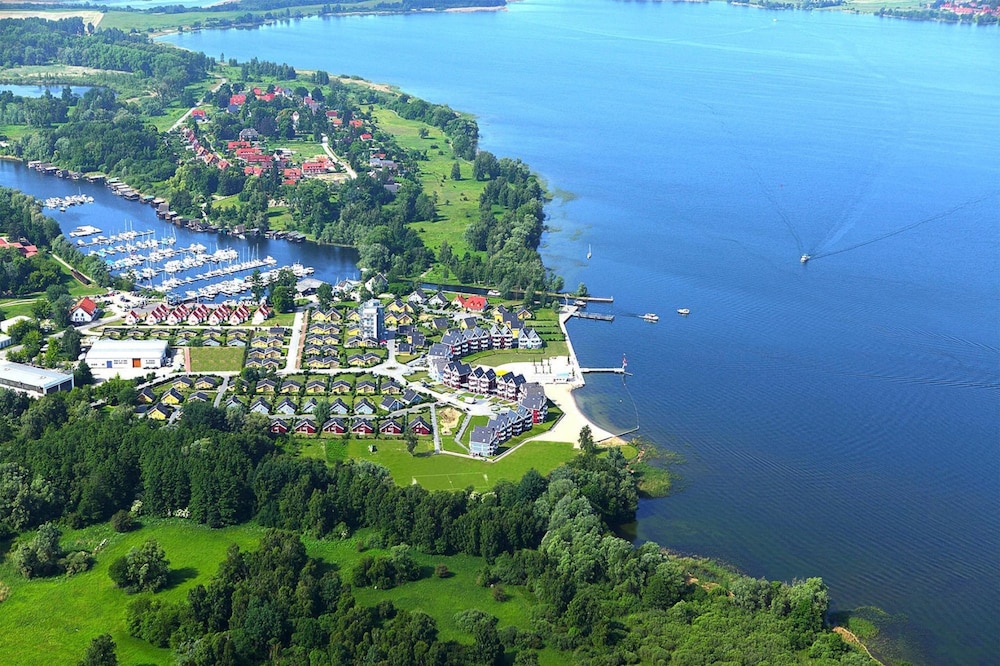 skandinavisches Ferienhaus in Rechlin — 4-Star Luxury Hotel in Rechlin, Germany