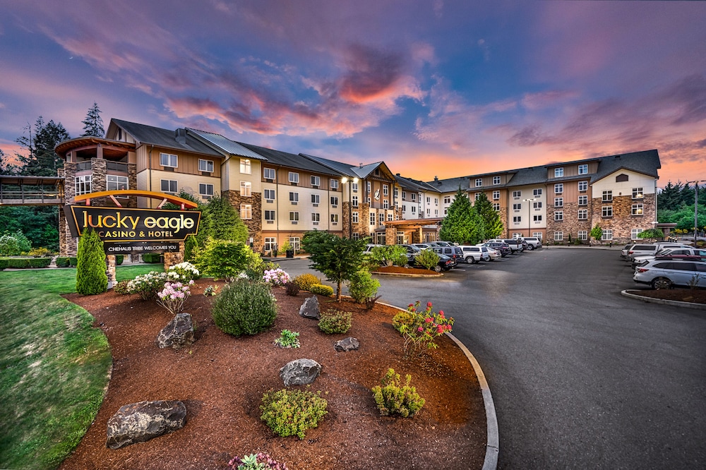 Lucky Eagle Casino & Hotel - photo 19