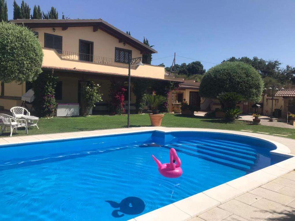 Appartamento Villa Adry — 4-Star Luxury Hotel in Rome, Italy