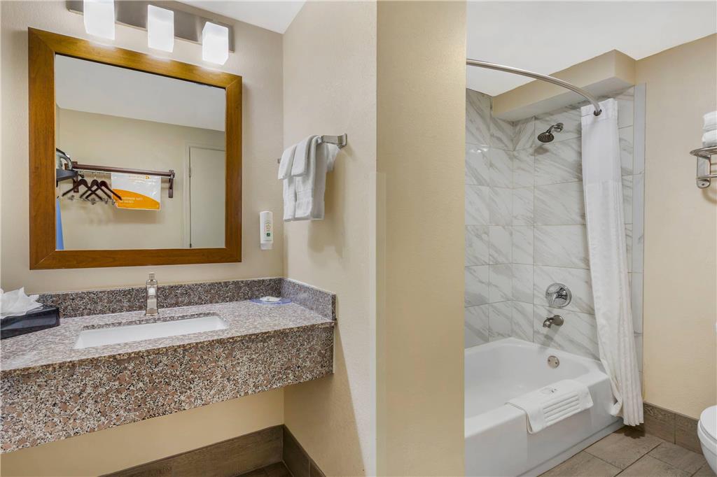 Quality Inn & Suites Spring Lake Fayetteville near Fort Bragg - photo 21