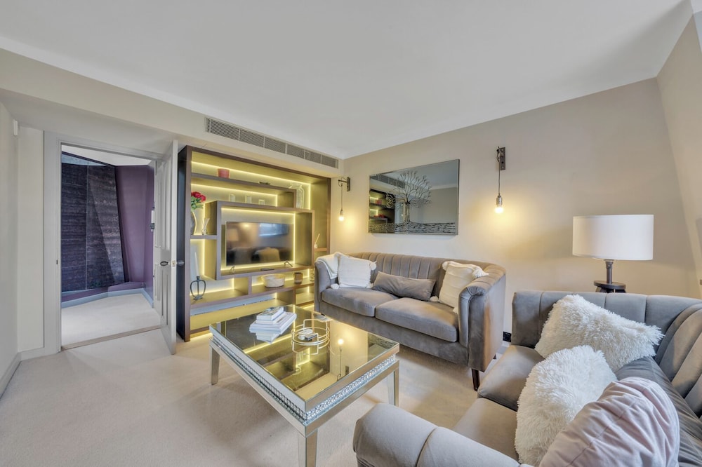 The Hans Residences — 4-Star Luxury Hotel in London, United Kingdom