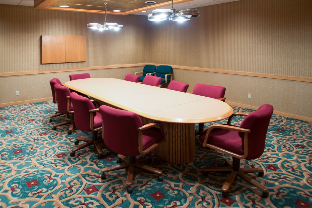 Crossroads Hotel at Huron Event Center - photo 20
