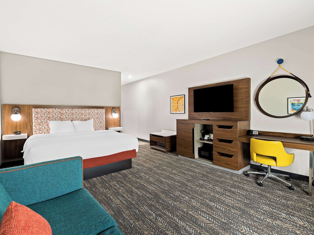 Hampton Inn Longview - photo 13