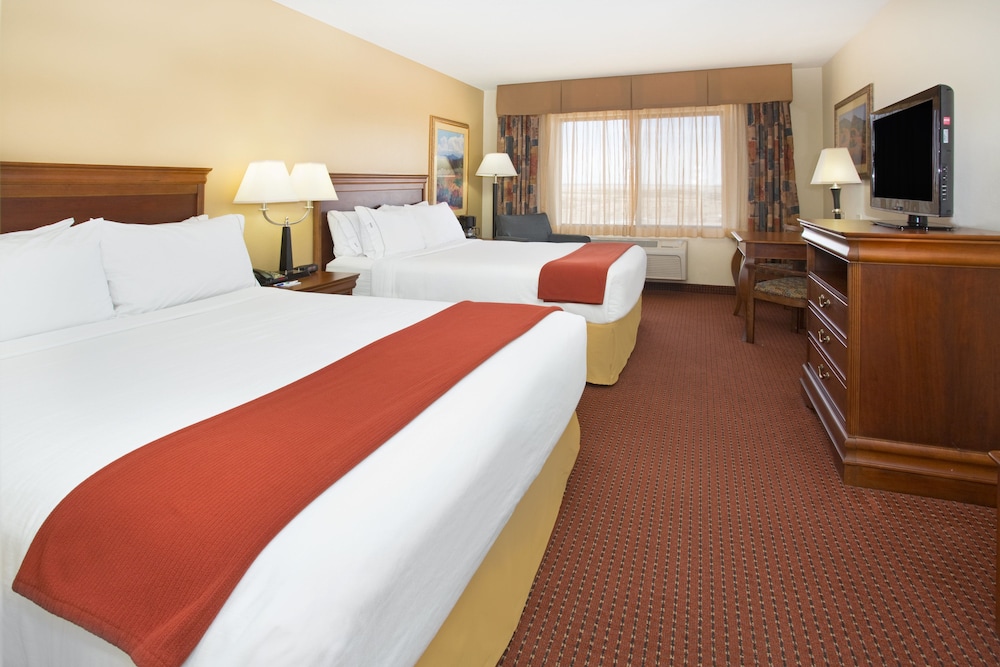 Holiday Inn Express Hotel & Suites Las Vegas an IHG Hotel - photo 3