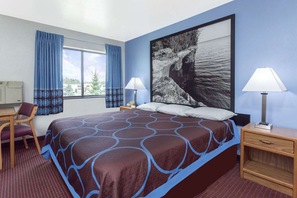 Super 8 by Wyndham Wisconsin Dells - photo 13
