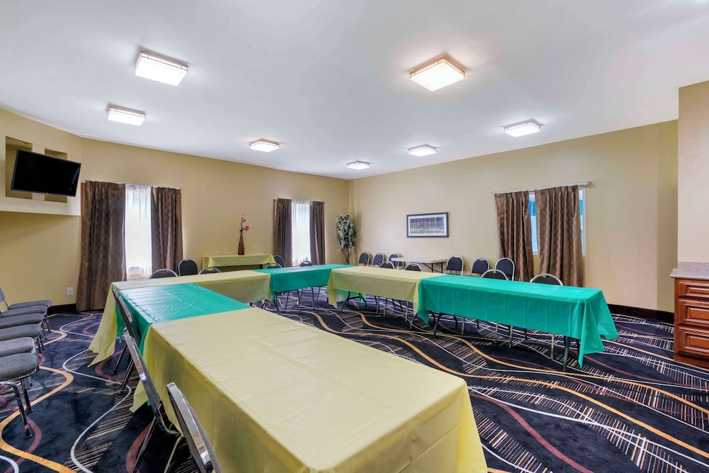 Spark by Hilton La Grange - photo 11