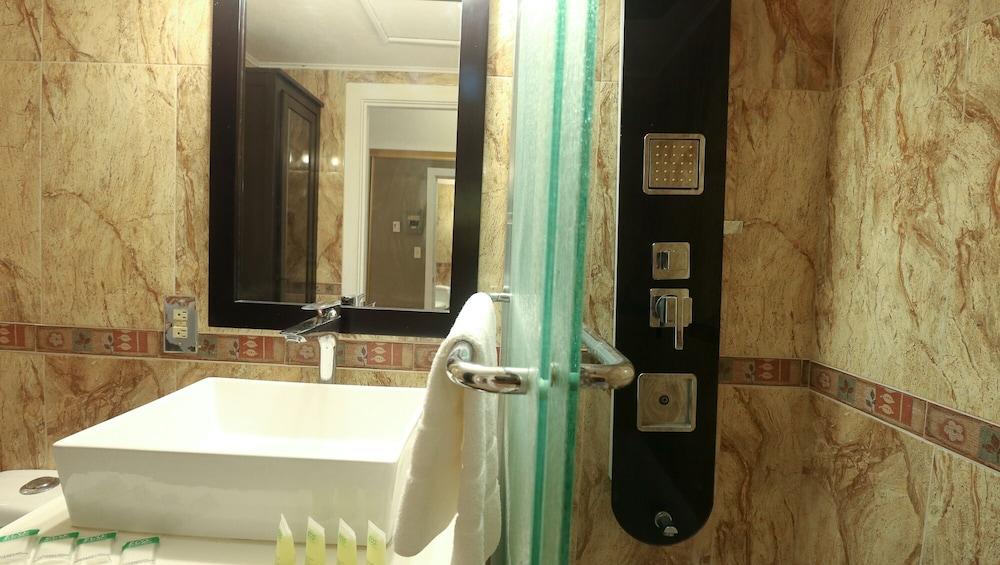 512 Parcial Ocean View Hollywood Beach Resort - photo 25