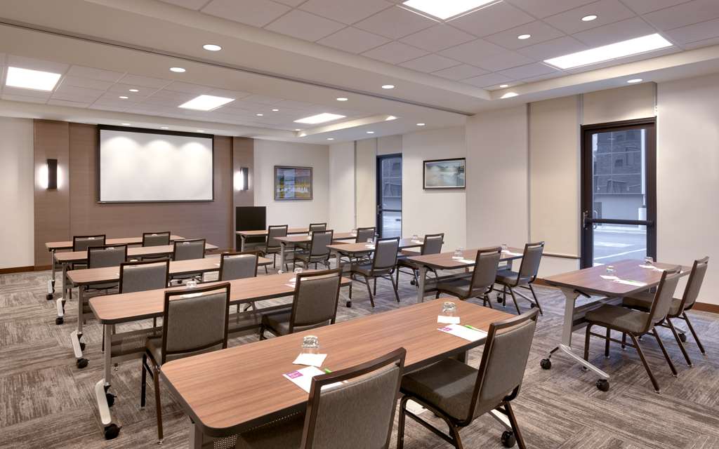 Hyatt Place Anchorage Midtown - photo 18