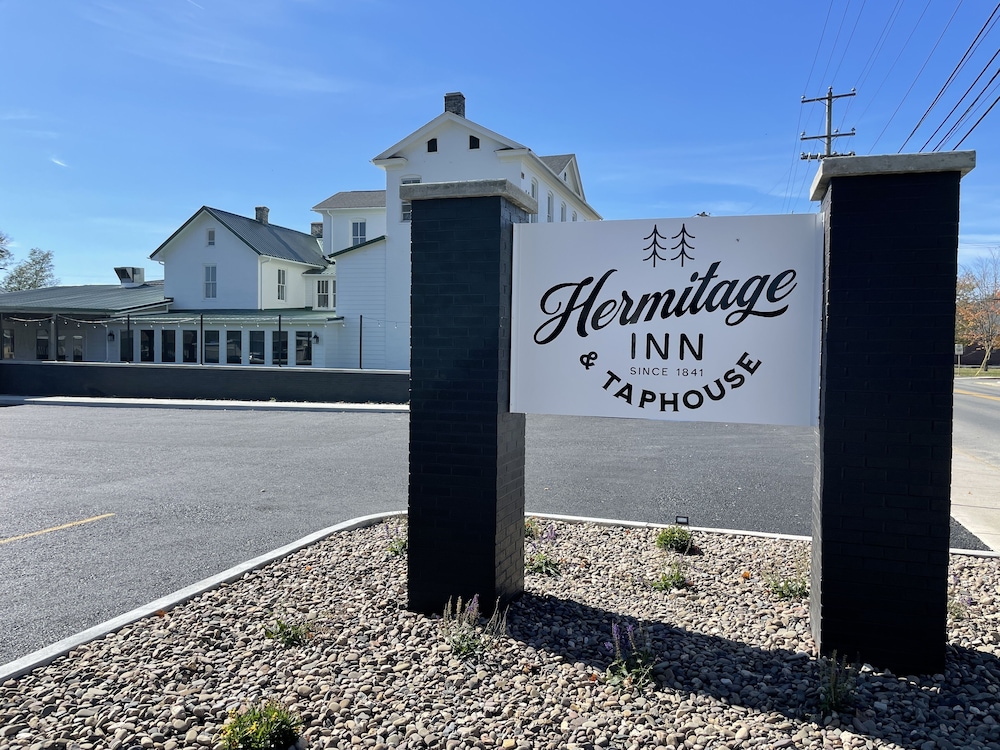 The Hermitage Inn and Taphouse - photo 14