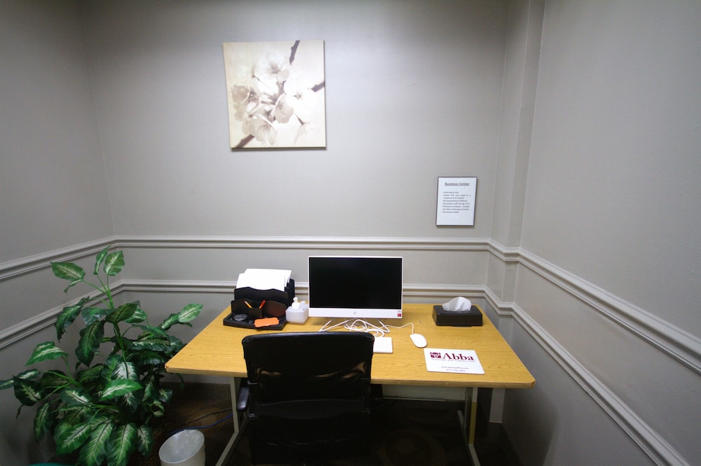 Atrium Hotel and Suites - photo 98