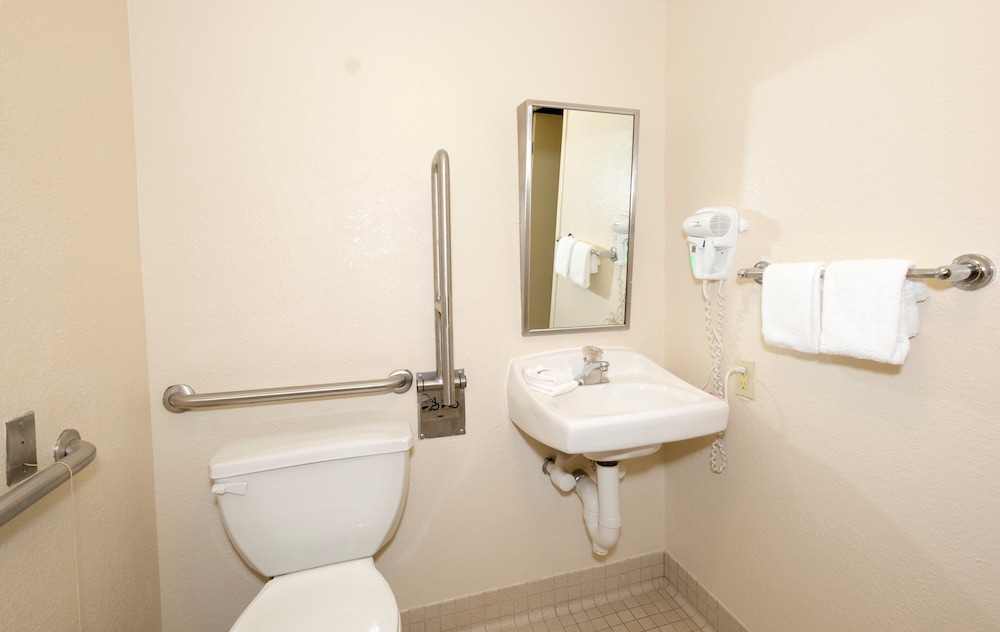 Red Roof Inn Milford New Haven - photo 40