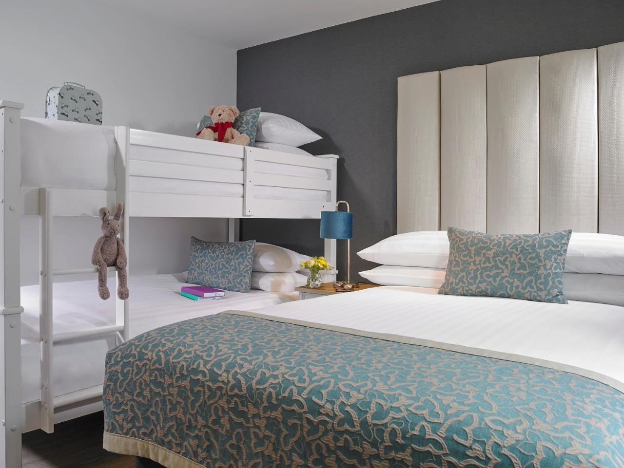 Asgard Apartments — 4-Star Luxury Hotel in Westport, Republic of Ireland