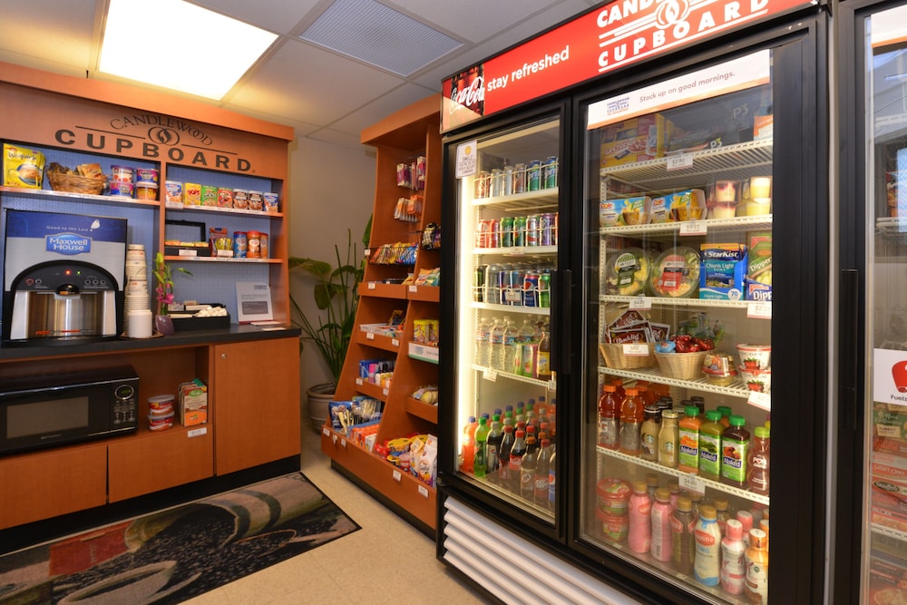 Candlewood Suites Boise Towne Square by IHG - photo 31