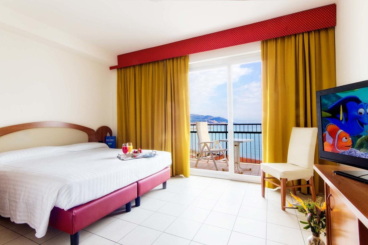 Piccolo Hotel — Diano Marina