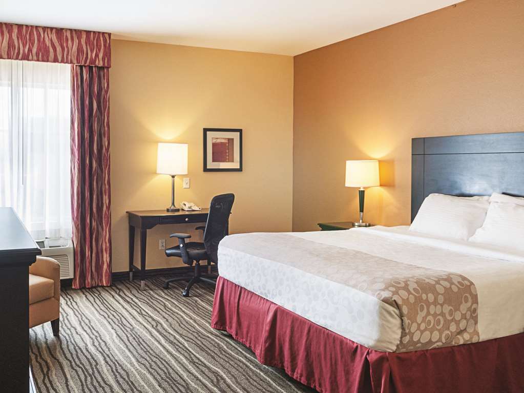 La Quinta Inn & Suites by Wyndham Slidell North Shore Area - photo 45