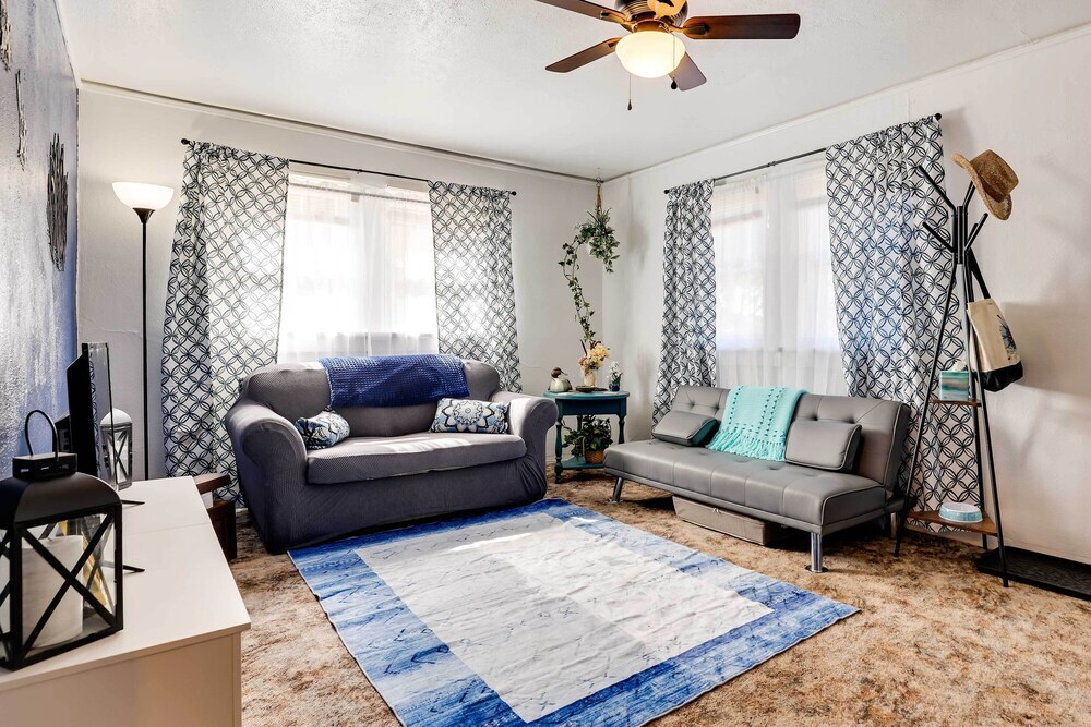 Private Deck And Yard Pet Friendly Craig Townhome 19539362 — Craig