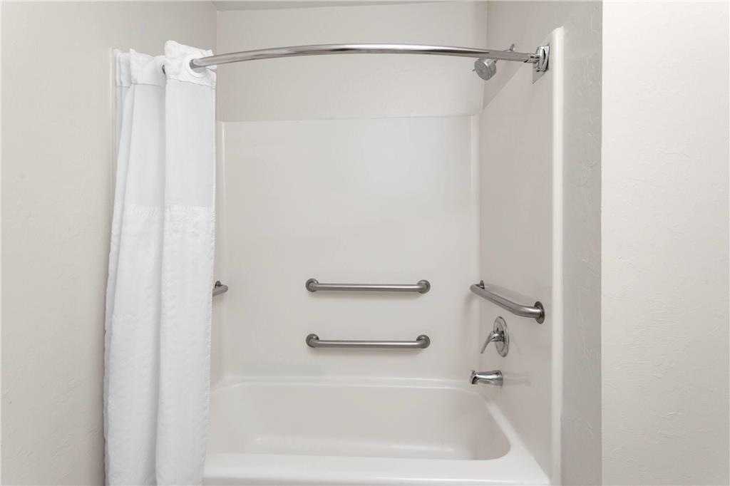 Hawthorn Extended Stay by Wyndham Naples - photo 13