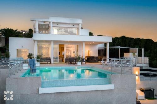 Villa Punta Vista 6 by Abahana Villas — 4-Star Luxury Hotel in Benitachell, Spain