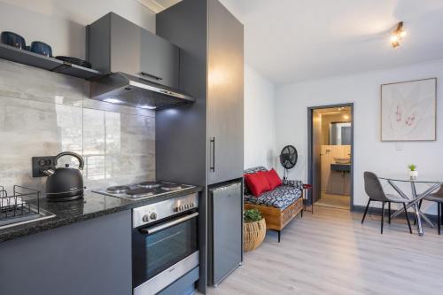 Cape Town Studio Table Mountain Views Gym Free Parking Free WiFi