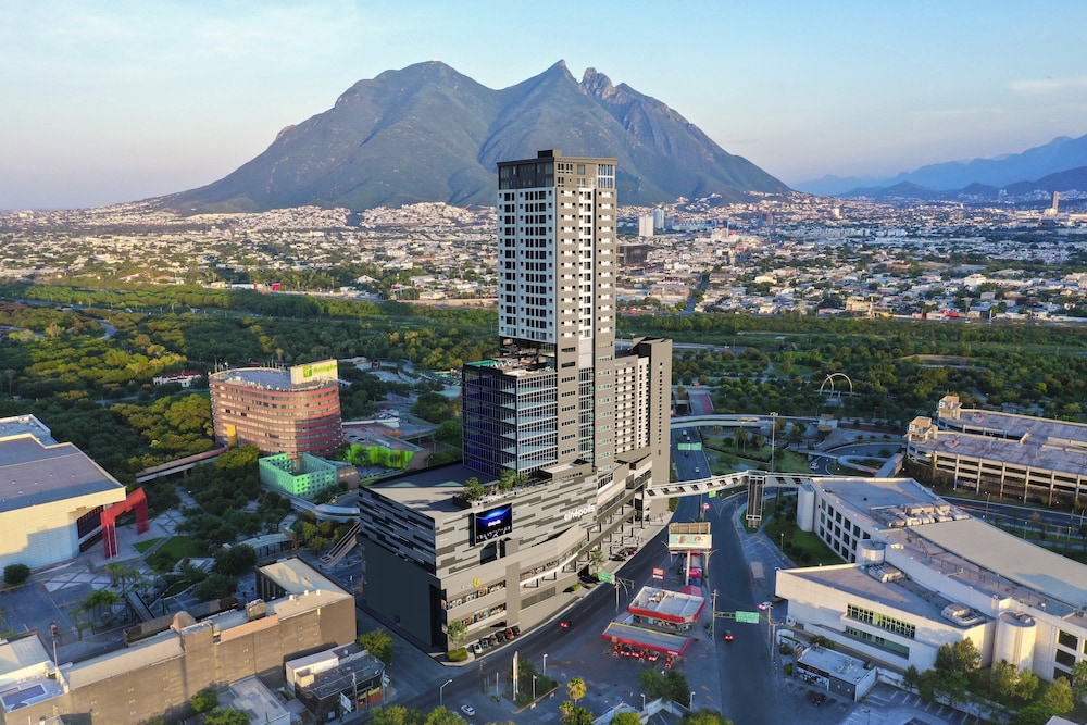 Holiday Inn Express Monterrey Fundidora in Monterrey, Mexico