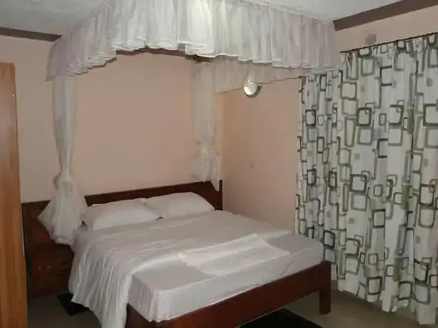 Greenway Inn & Suites - photo 4