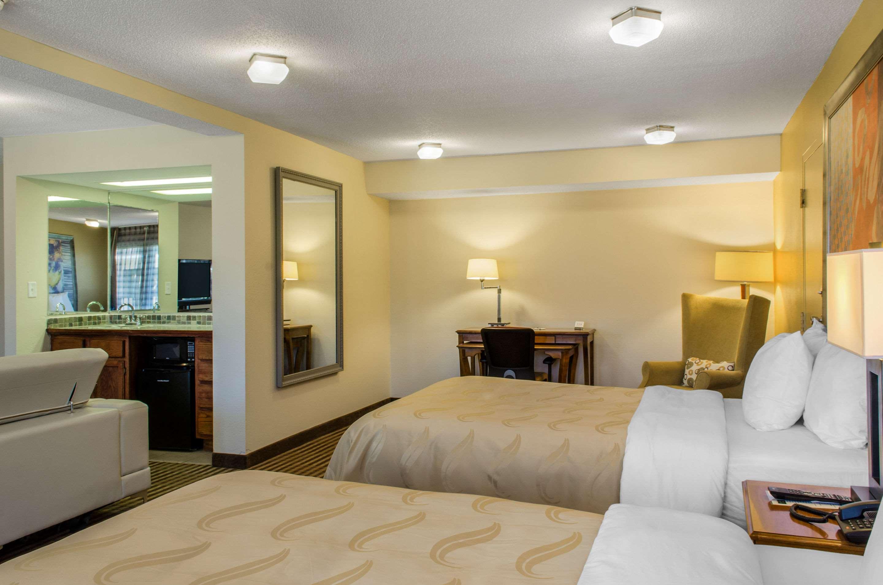 Quality Inn Suites — Laurel
